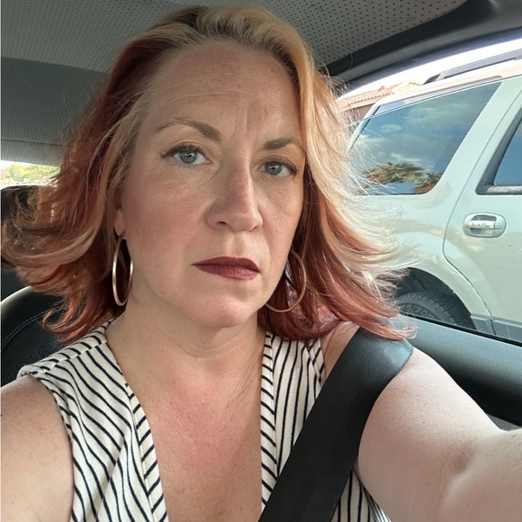 Meet your Posher, Alyson - Picture 3 of 8